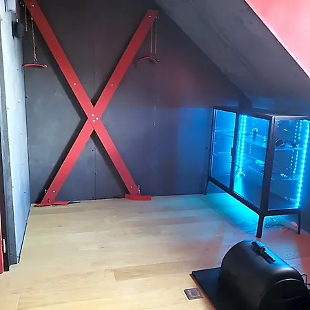 Foxyroom