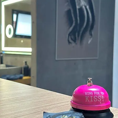 Foxyroom Hotel